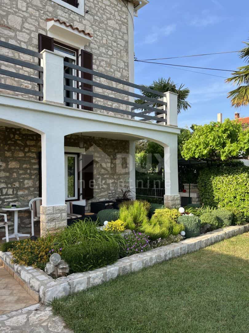 Asuinrakennus sisään Umag, Istria County 10868145