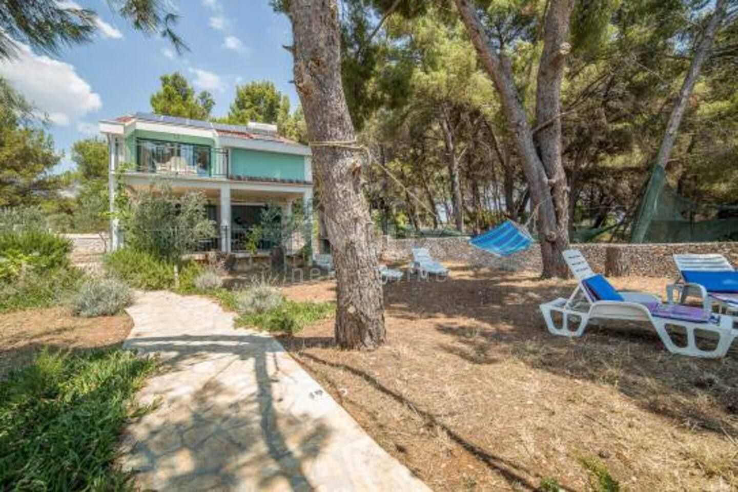 House in Okrug Gornji, Split-Dalmatia County 10868204