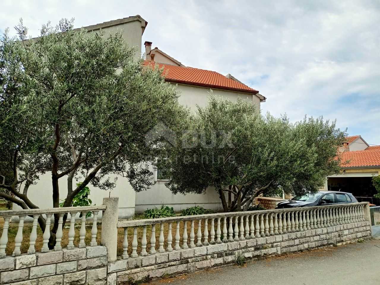 Hus i Zadar, Zadarska županija 10868307