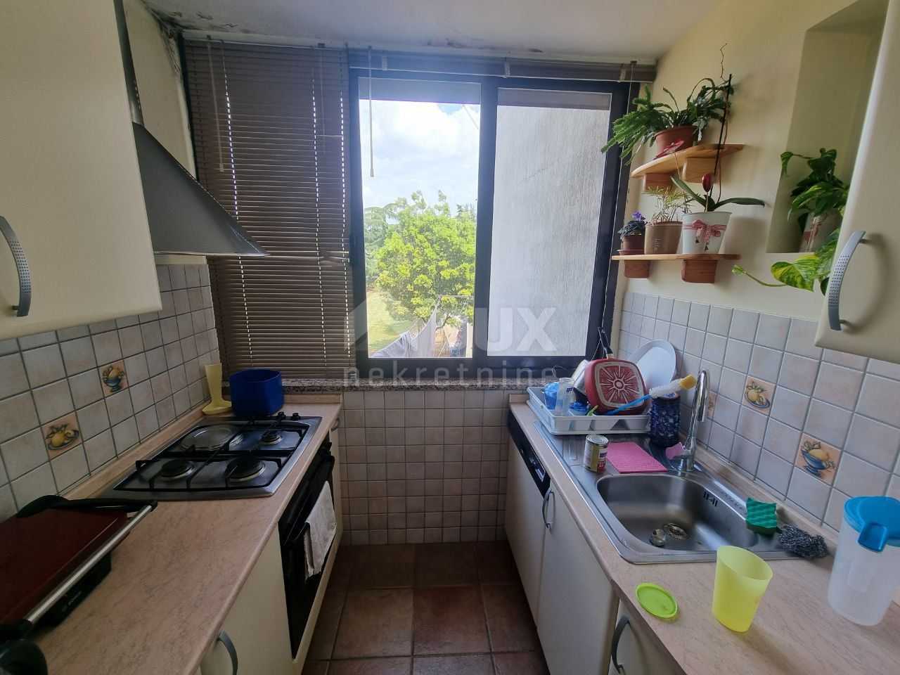 Condominio en Poreč, Istarska Županija 10868389