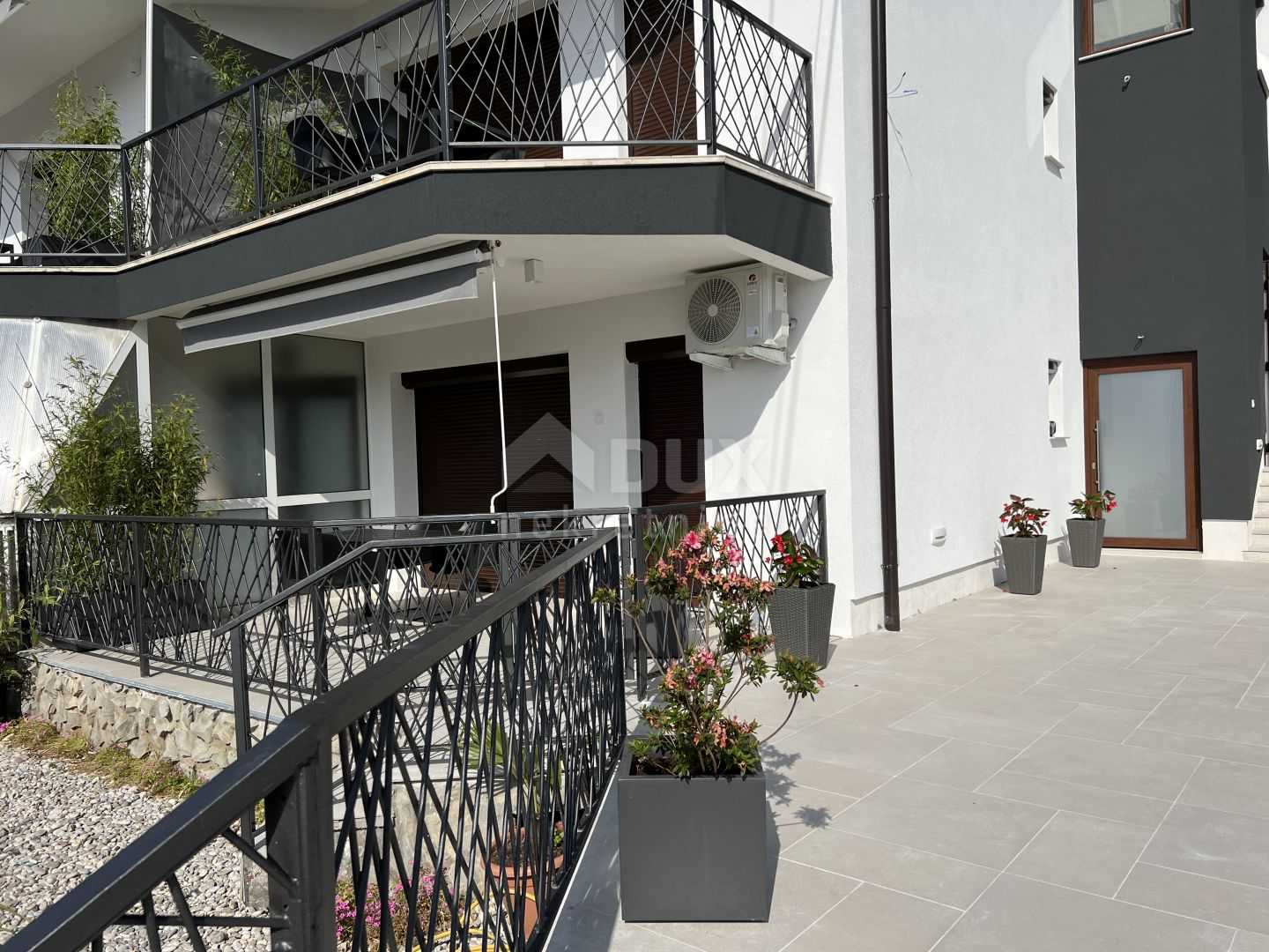 Condominium dans Ičići, Primorje-Gorski Kotar County 10868464