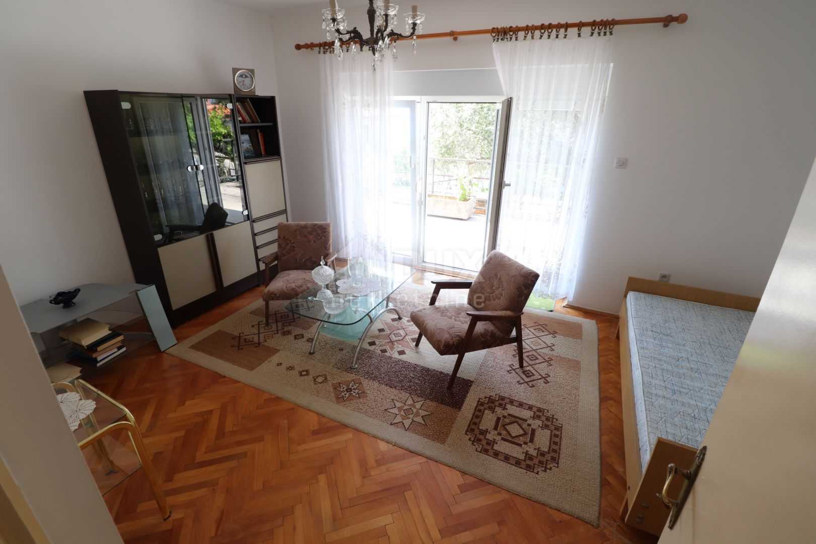 rumah dalam Novi Vinodolski, Primorsko-Goranska Zupanija 10868683