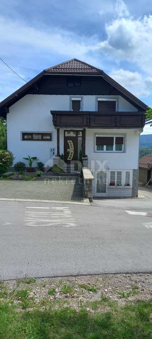 房子 在 Brod Moravice, Primorsko-goranska županija 10868745
