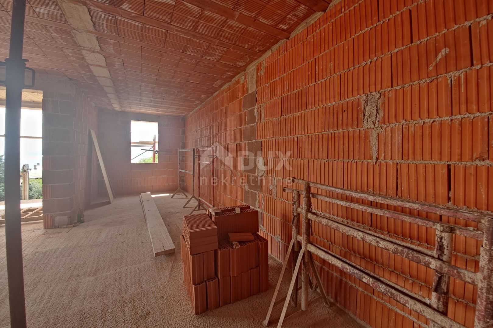 Eigentumswohnung im Novi Vinodolski, Primorsko-Goranska Zupanija 10868805