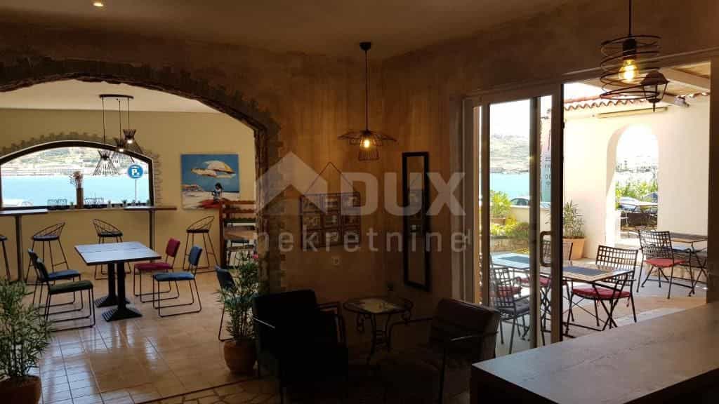 House in Pag, Zadar County 10868897