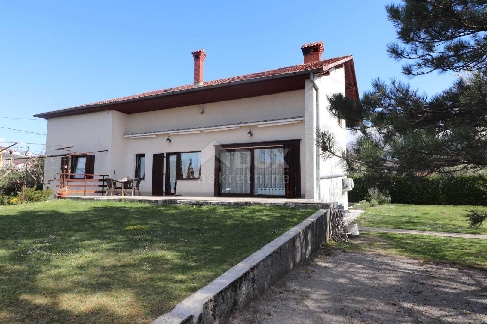 房子 在 Jelenje, Primorsko-Goranska Zupanija 10868901