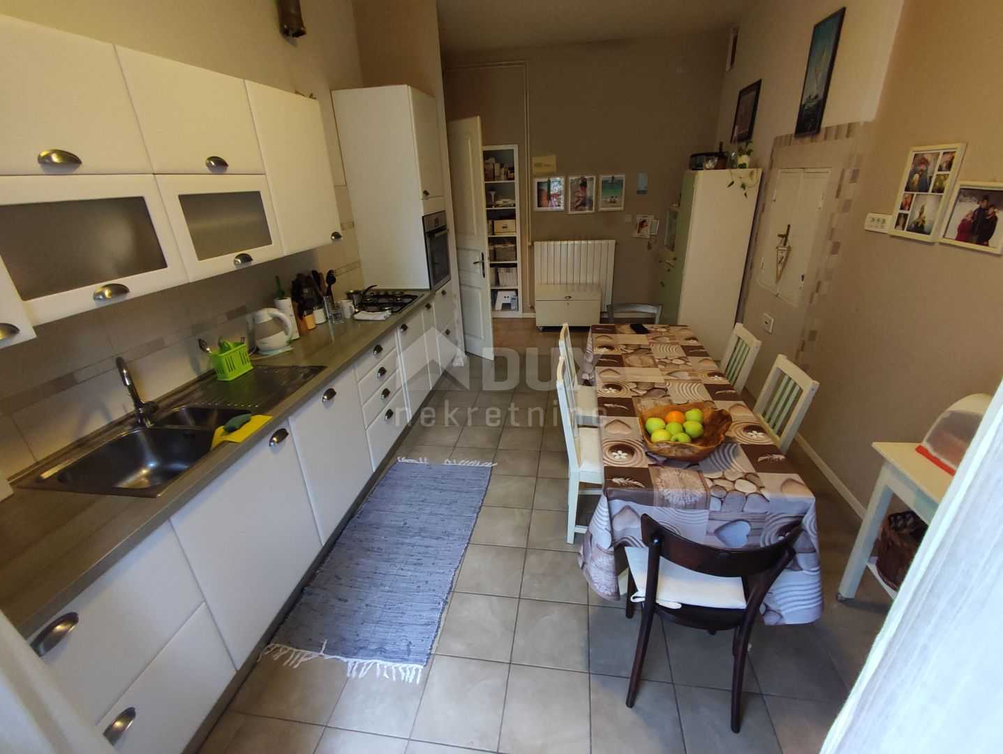 Eigentumswohnung im Rijeka, Primorsko-Goranska Zupanija 10869018