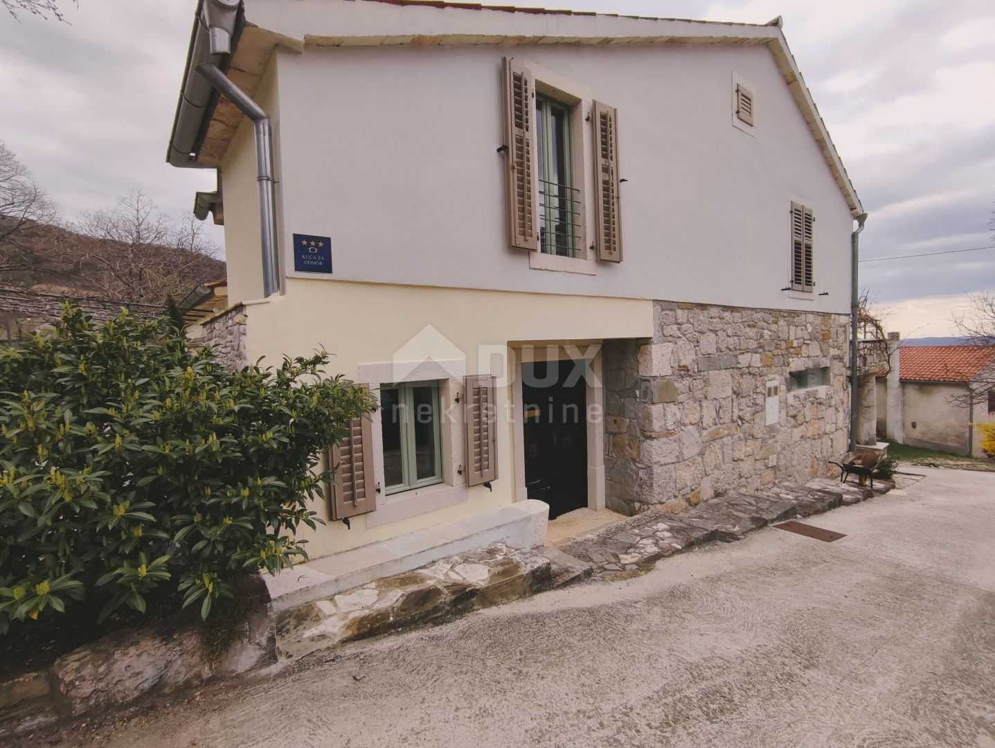 casa en Roč, Istria County 10869108
