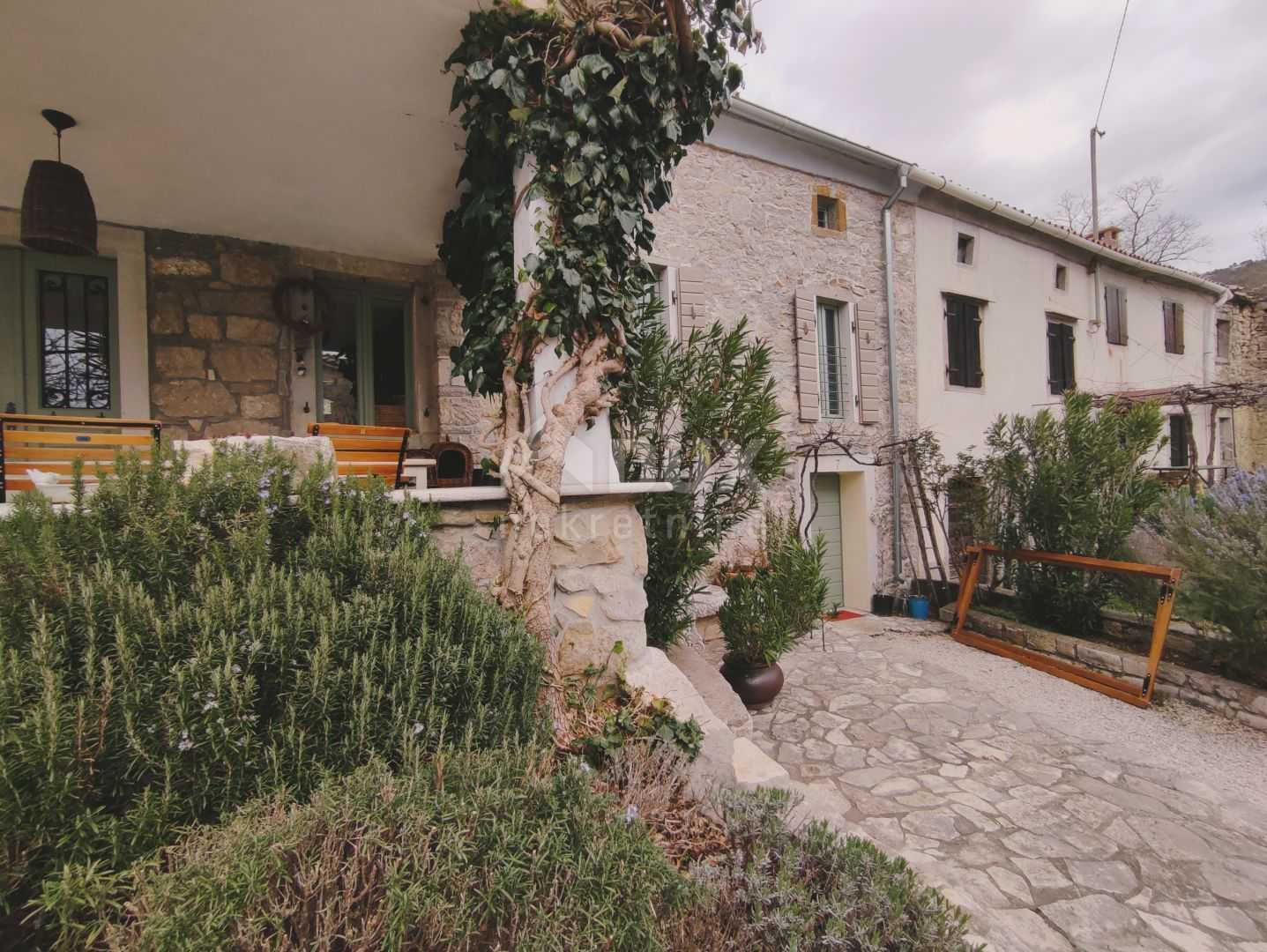 Будинок в Roč, Istria County 10869108