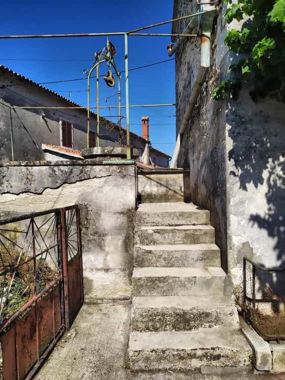 بيت في Barban, Istria County 10869114