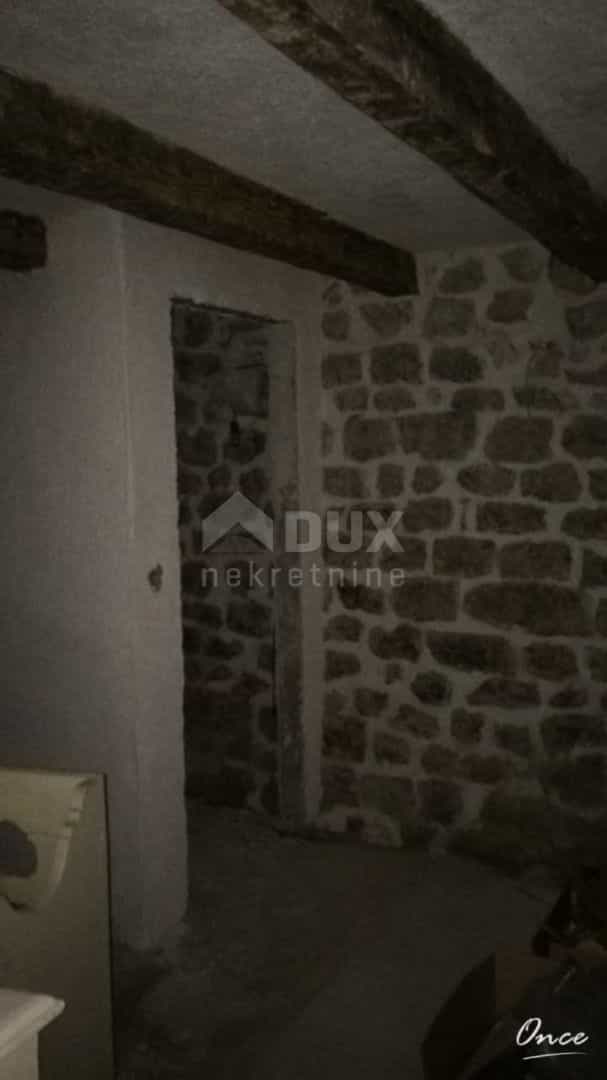 House in Omišalj, Primorje-Gorski Kotar County 10869115