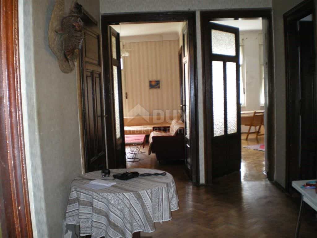 Condominium dans Mrkopalj, Primorsko-Goranska Zupanija 10869187