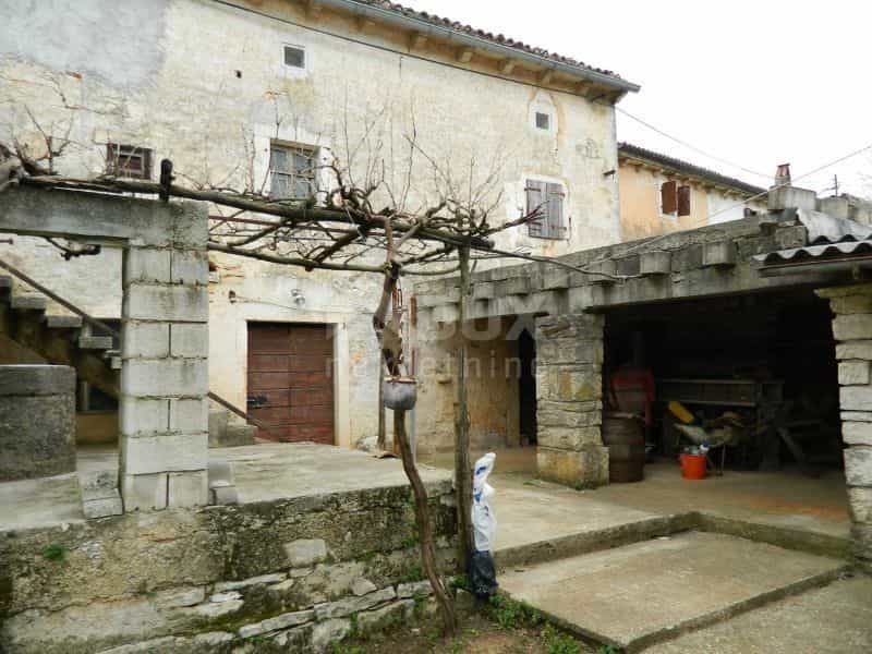 House in Kanfanar, Istarska Zupanija 10869200