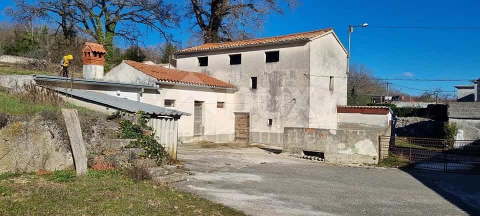 Hus i Pican, Istarska Zupanija 10869274