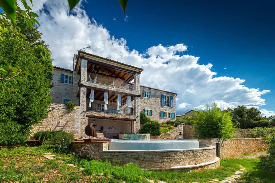 House in Sveti Lovreč, Istria County 10869316