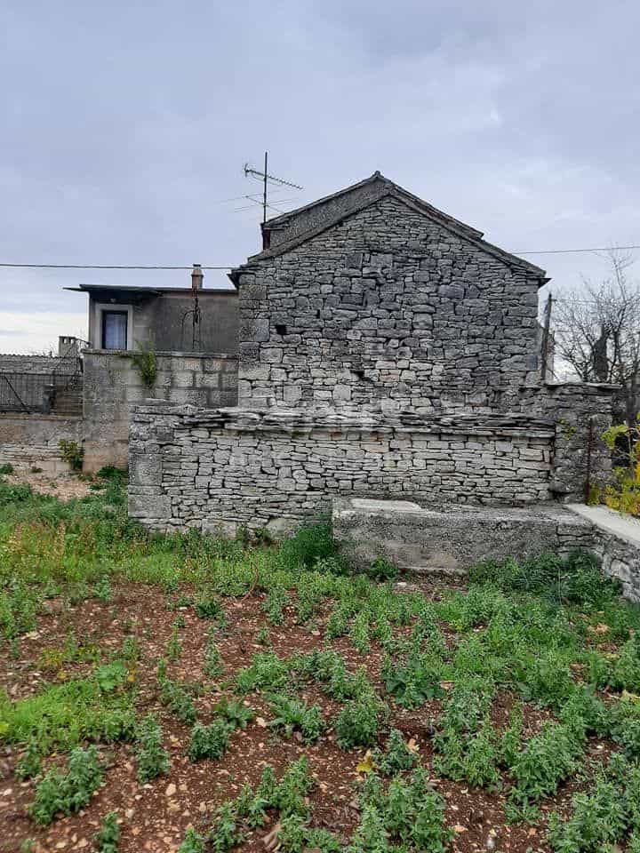 House in Kanfanar, Istarska Zupanija 10869369