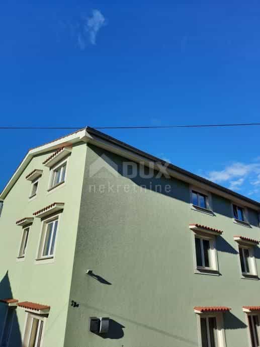 Condominium in Drenova, Primorje-Gorski Kotar County 10869416
