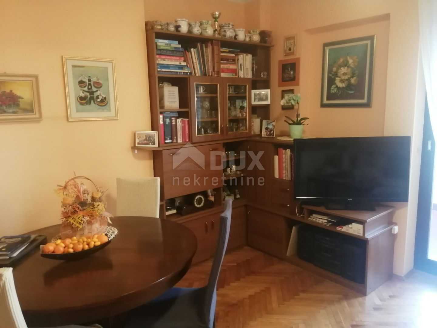 Квартира в Омішаль, Приморсько-Горанська жупанія 10869534