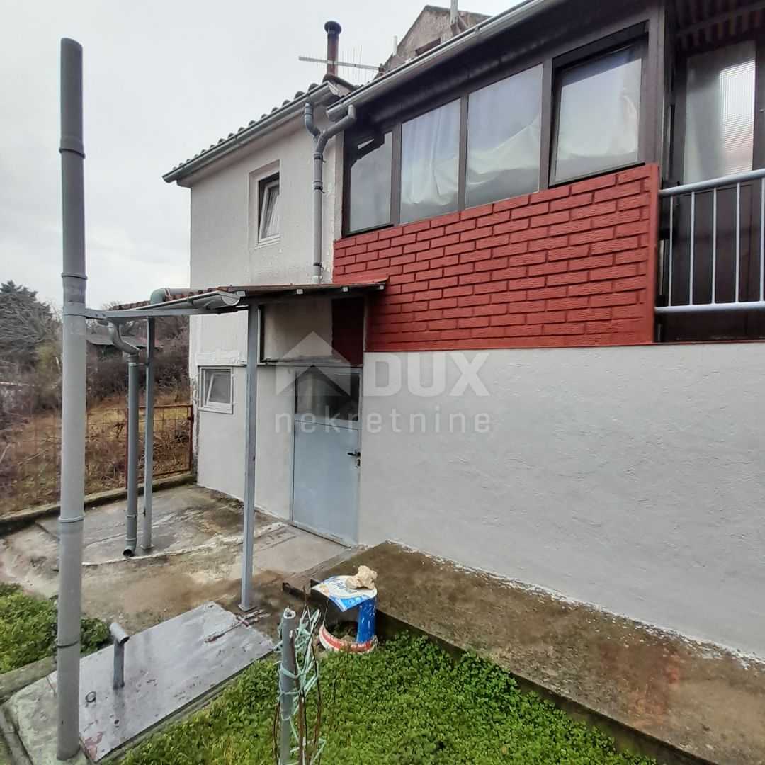 casa en Bakarac, Primorsko-Goranska Županija 10869540