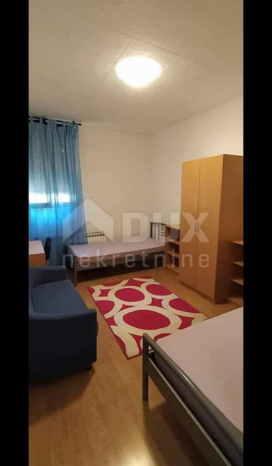 公寓 在 Rijeka, Primorsko-goranska županija 10869595
