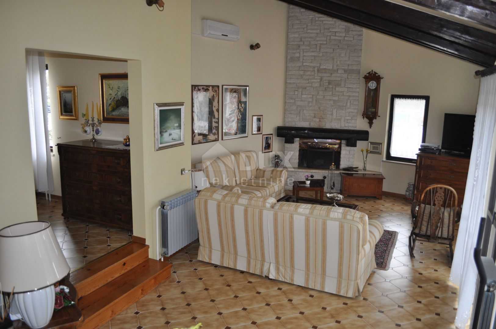 House in Vodnjan, Istria County 10869705