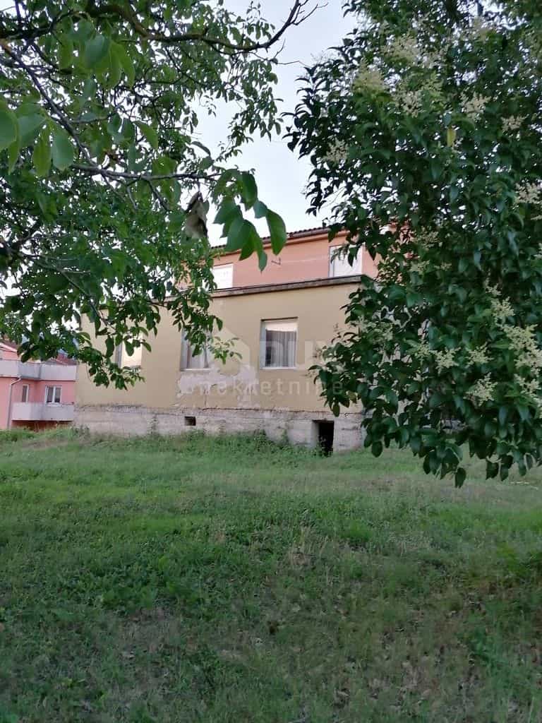 loger dans Buzet, Istarska Zupanija 10869900