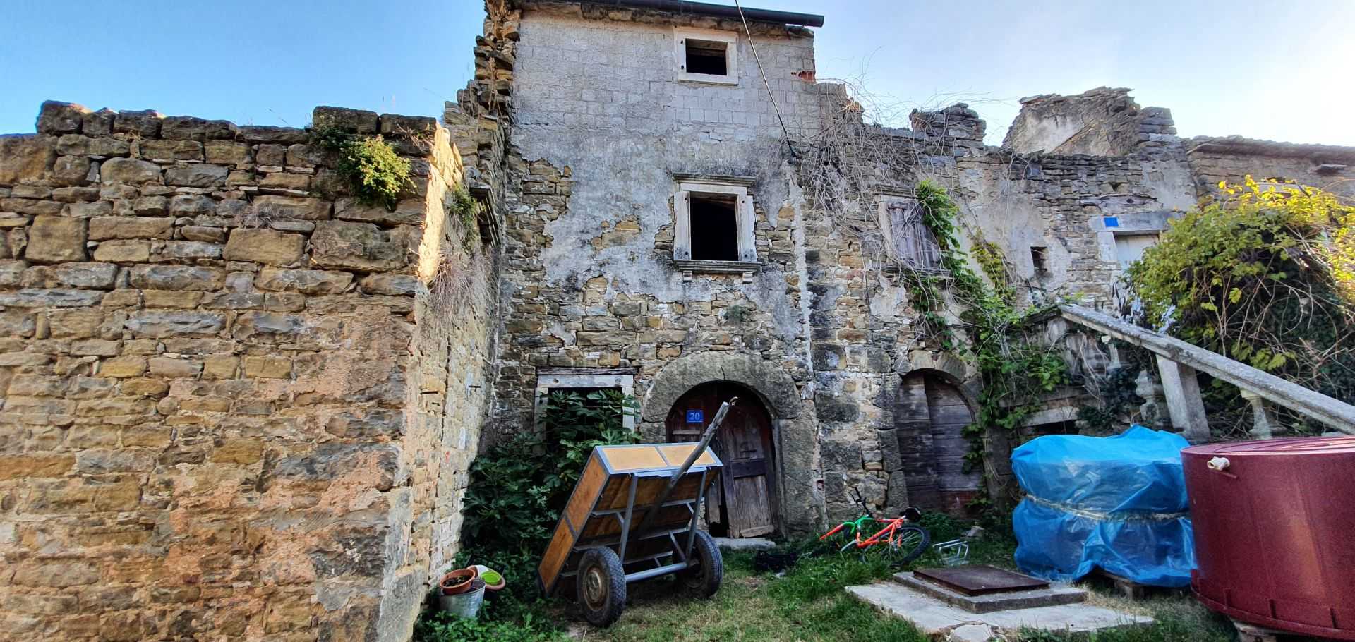 Tierra en Momjan, Istria County 10869991