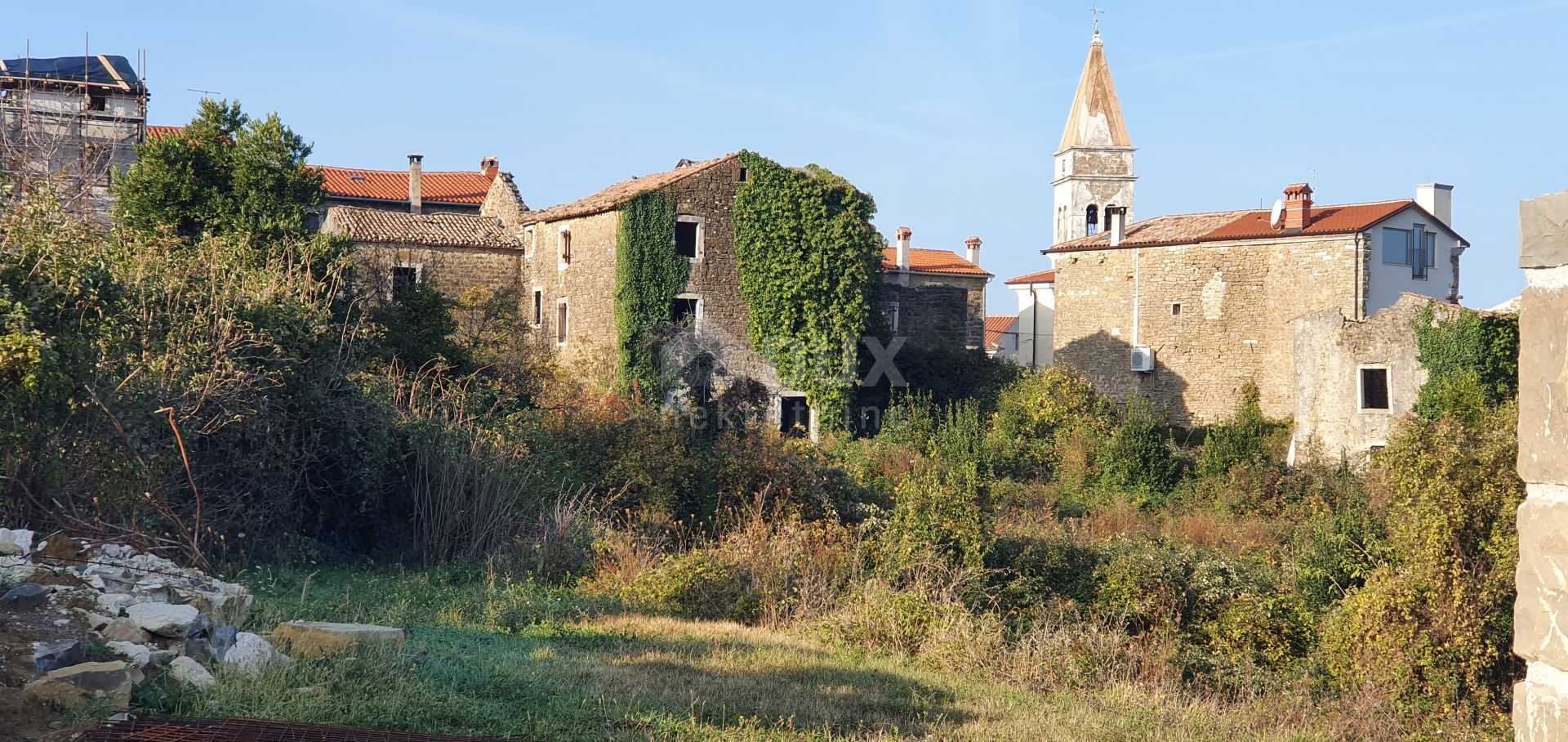 Γη σε Momjan, Istria County 10869991