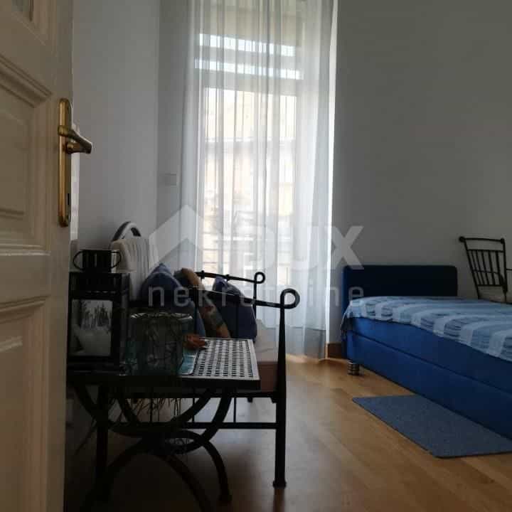 Condominium in Rijeka, Primorsko-Goranska Zupanija 10870004