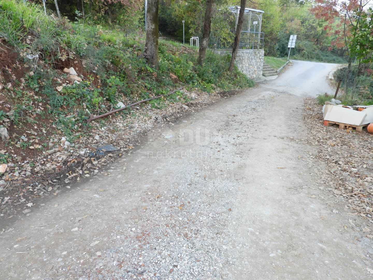 土地 在 Liganj, Primorje-Gorski Kotar County 10870007