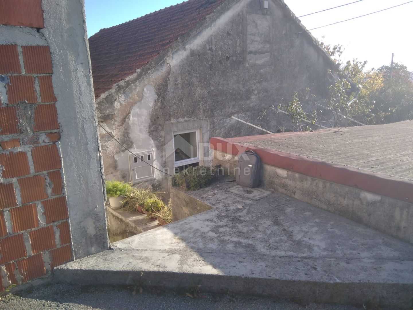 بيت في Rijeka, Primorsko-goranska županija 10870034