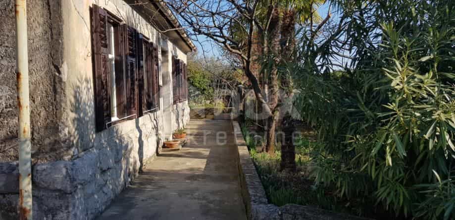 بيت في Rijeka, Primorsko-goranska županija 10870034