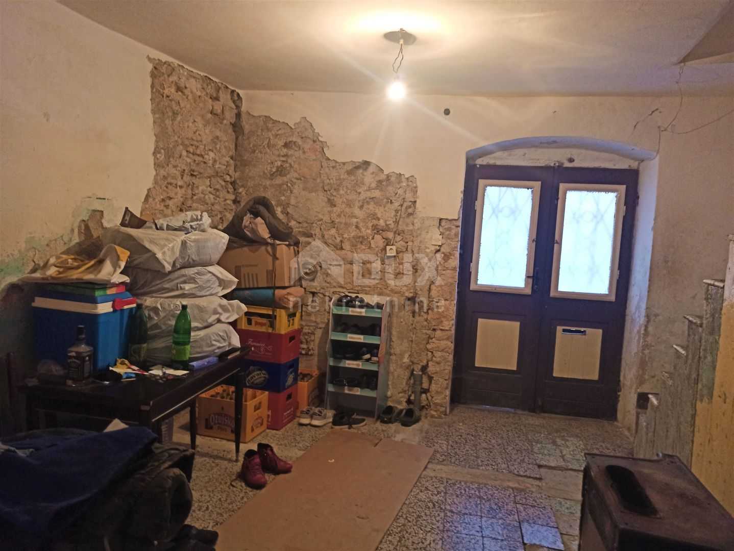 House in Vodnjan, Istria County 10870055
