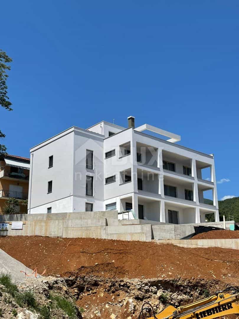 Condominium dans Opatija, Primorsko-Goranska Zupanija 10870091