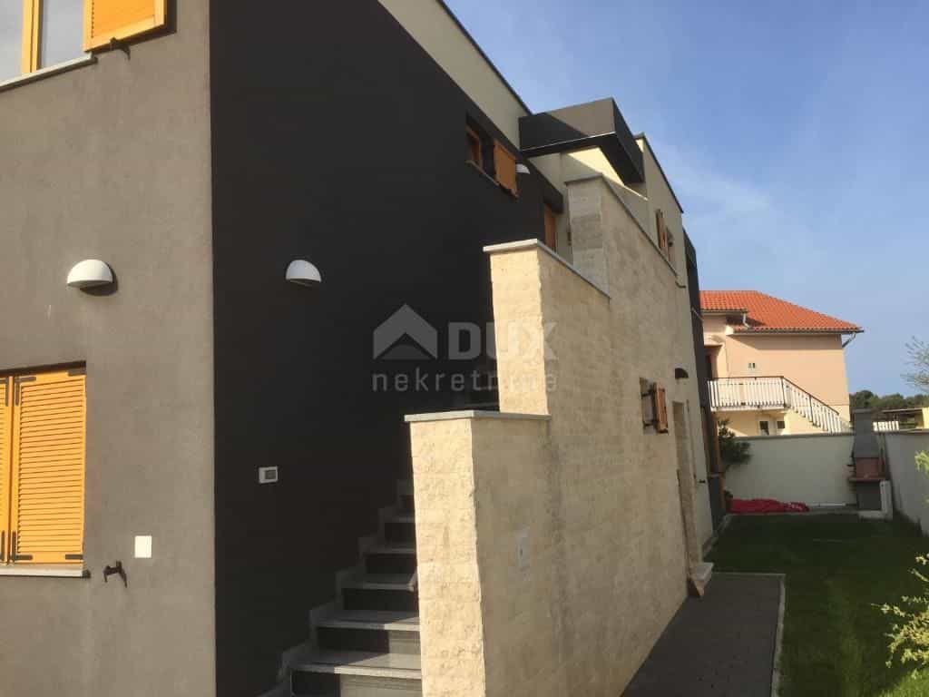 Dom w Valbandon, Istarska županija 10870118