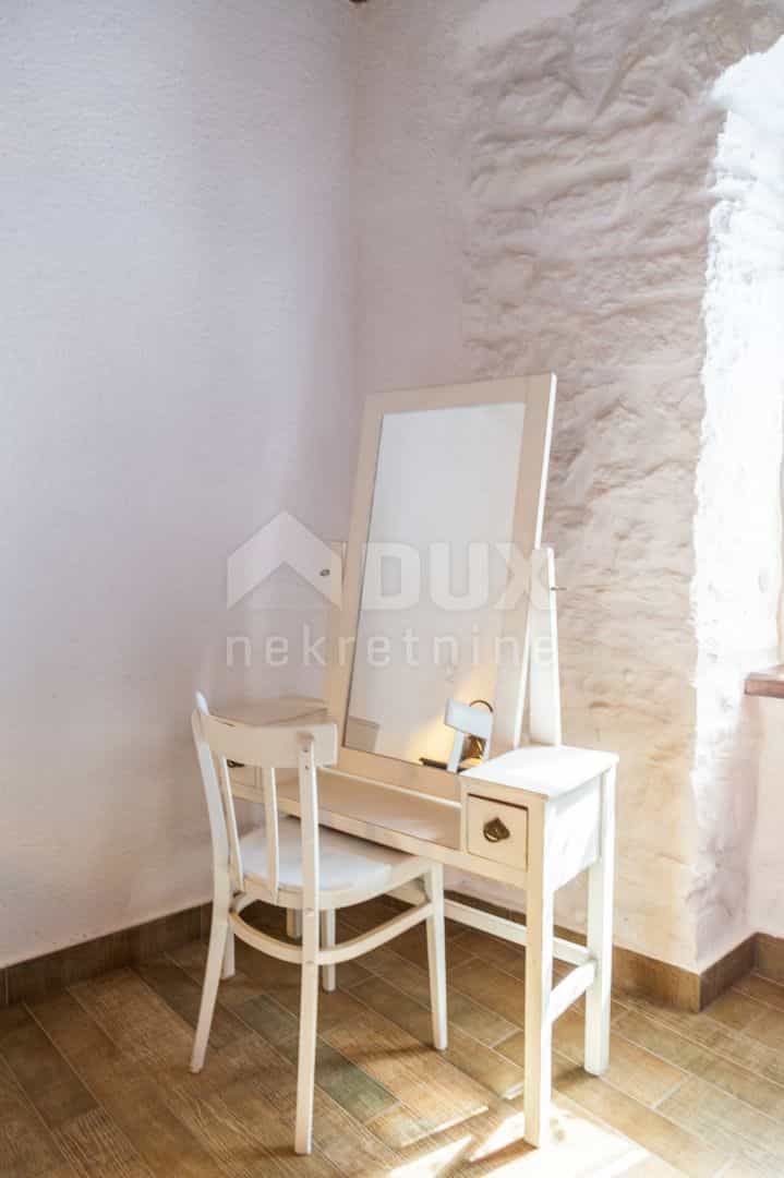 بيت في Gračišće, Istria County 10870125