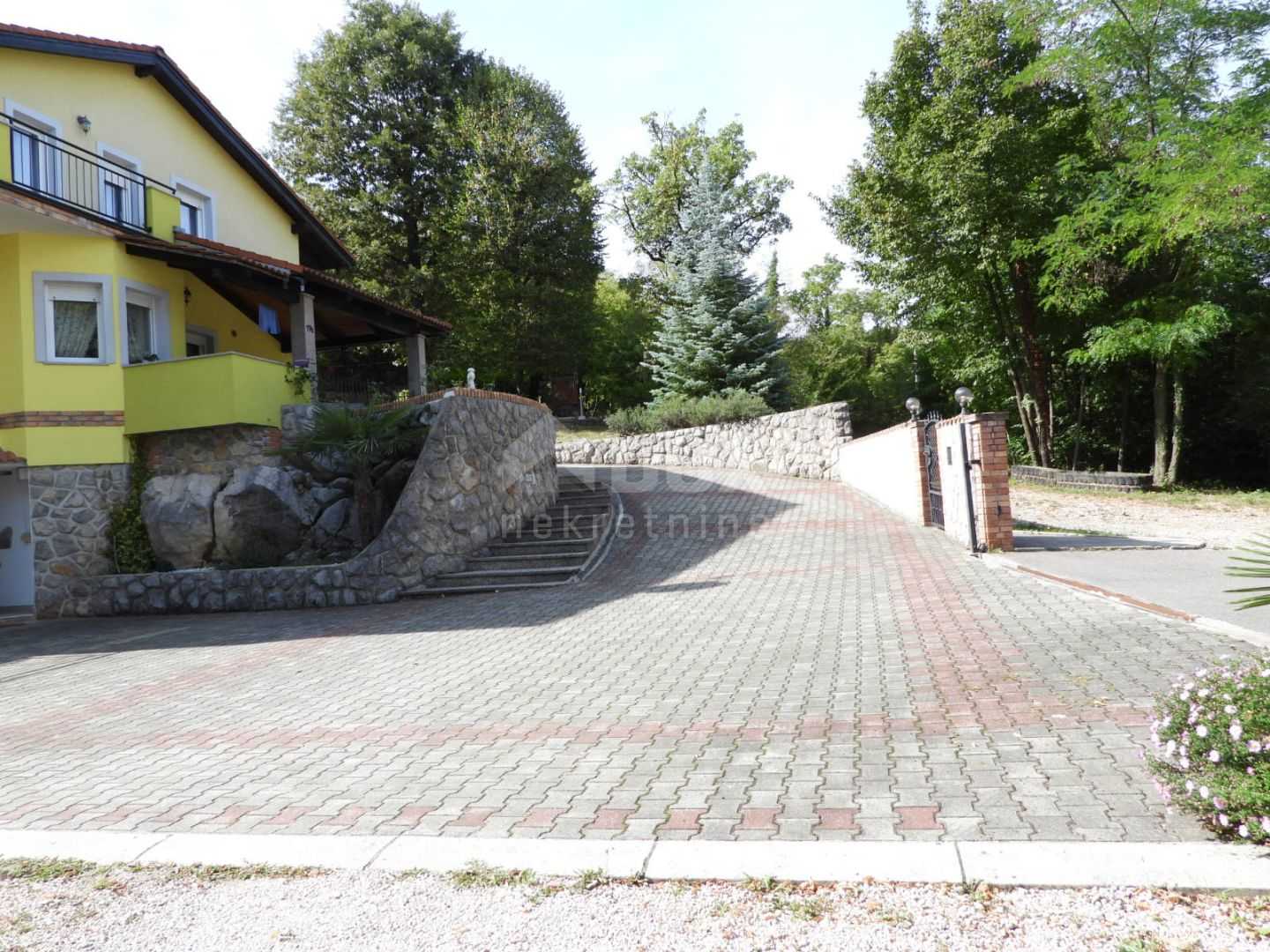 casa en Matulji, Primorsko-Goranska Županija 10870235