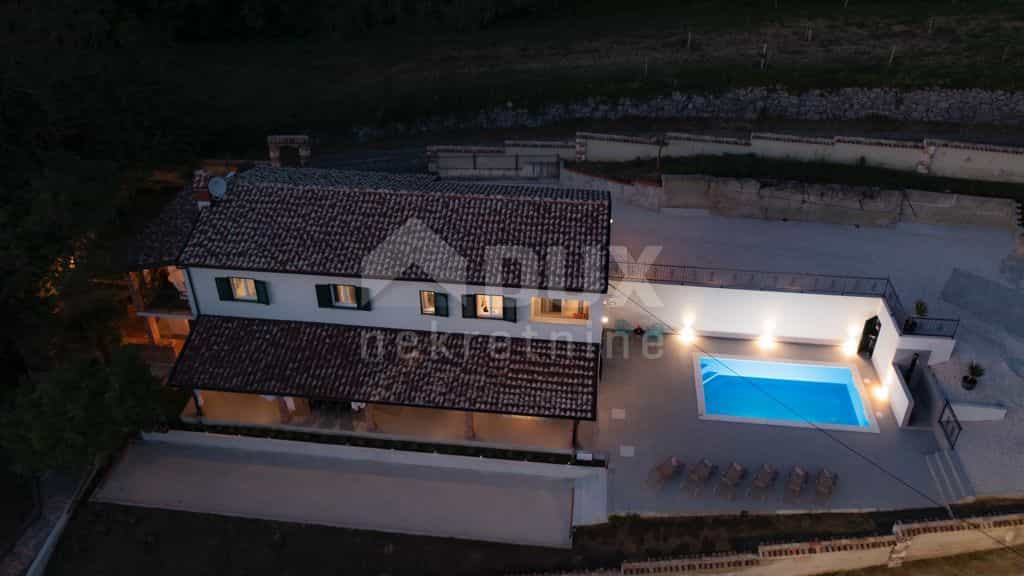 House in Dolenja Vas, Istria County 10870240