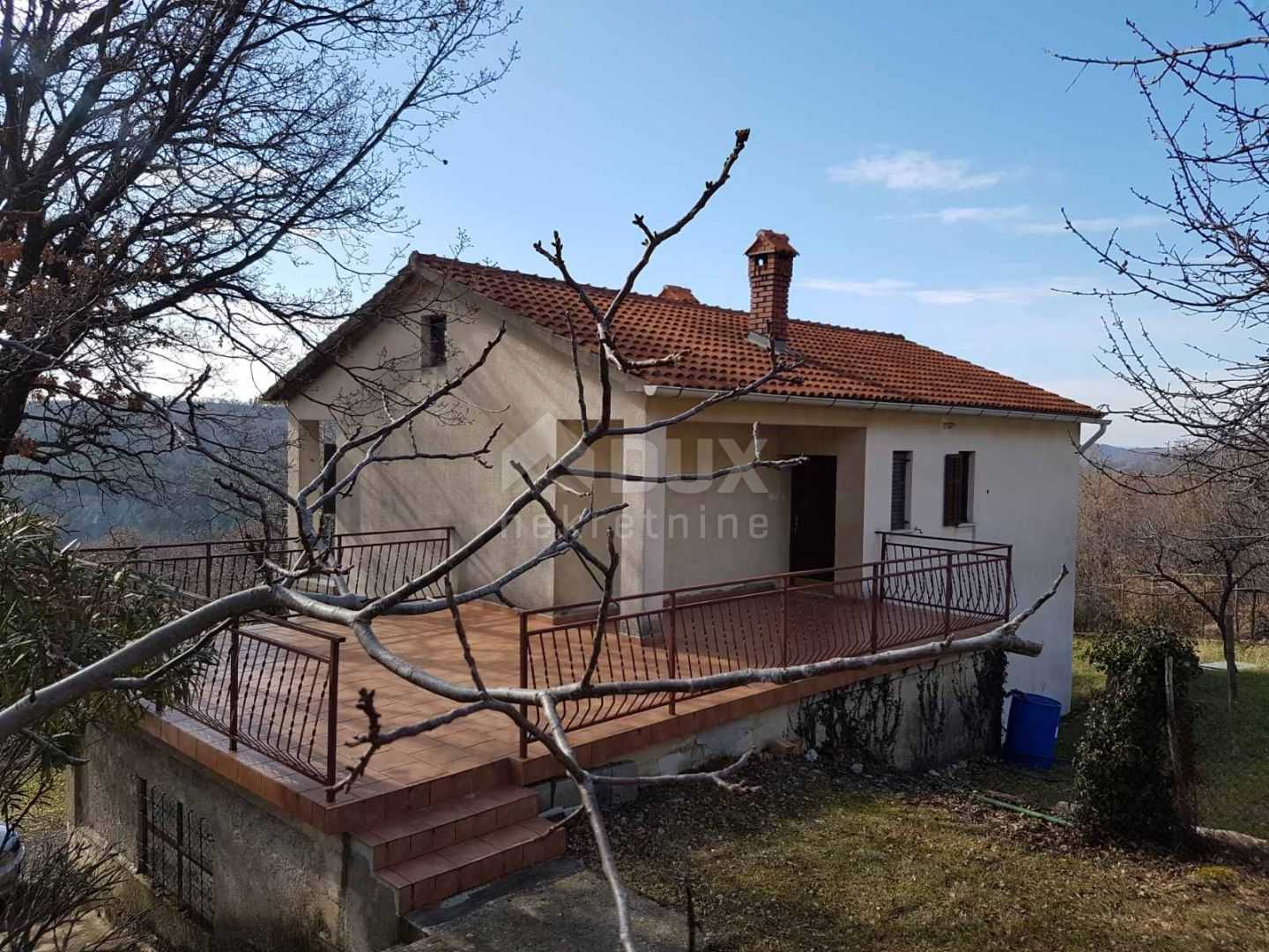 House in Lupoglav, Istarska Zupanija 10870275