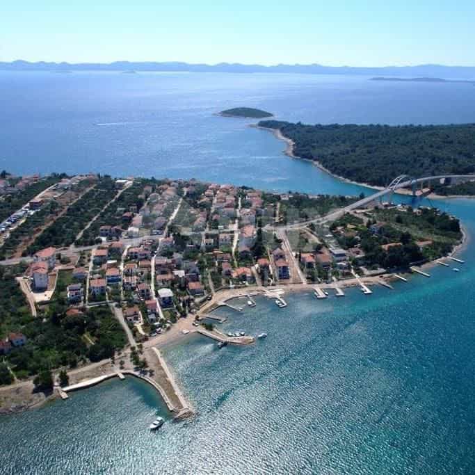 Tierra en Ždrelac, Zadar County 10870292
