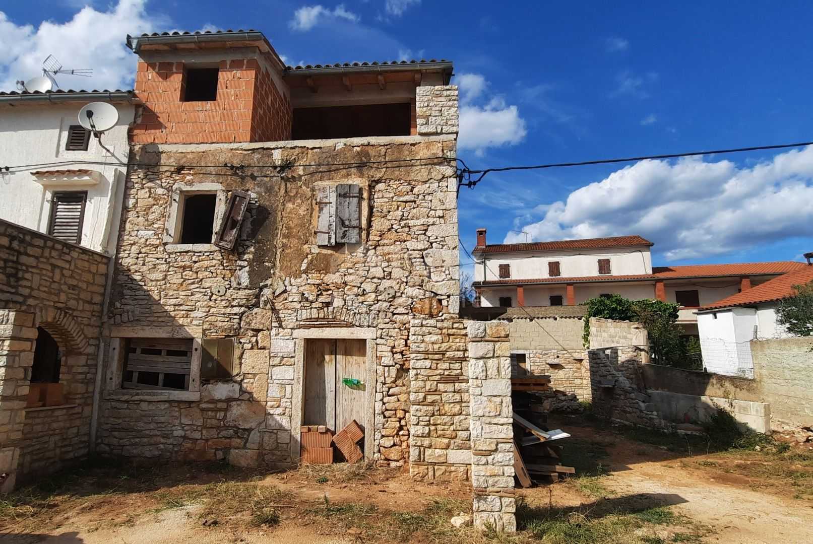 Haus im Kaštelir, Istria County 10870352
