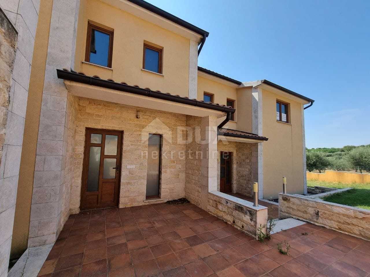 House in Kastelir, Istarska Zupanija 10870407