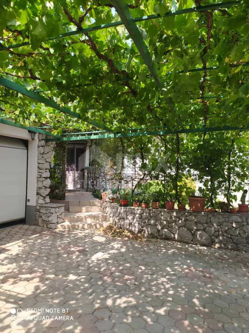 casa en Liganj, Primorje-Gorski Kotar County 10870437