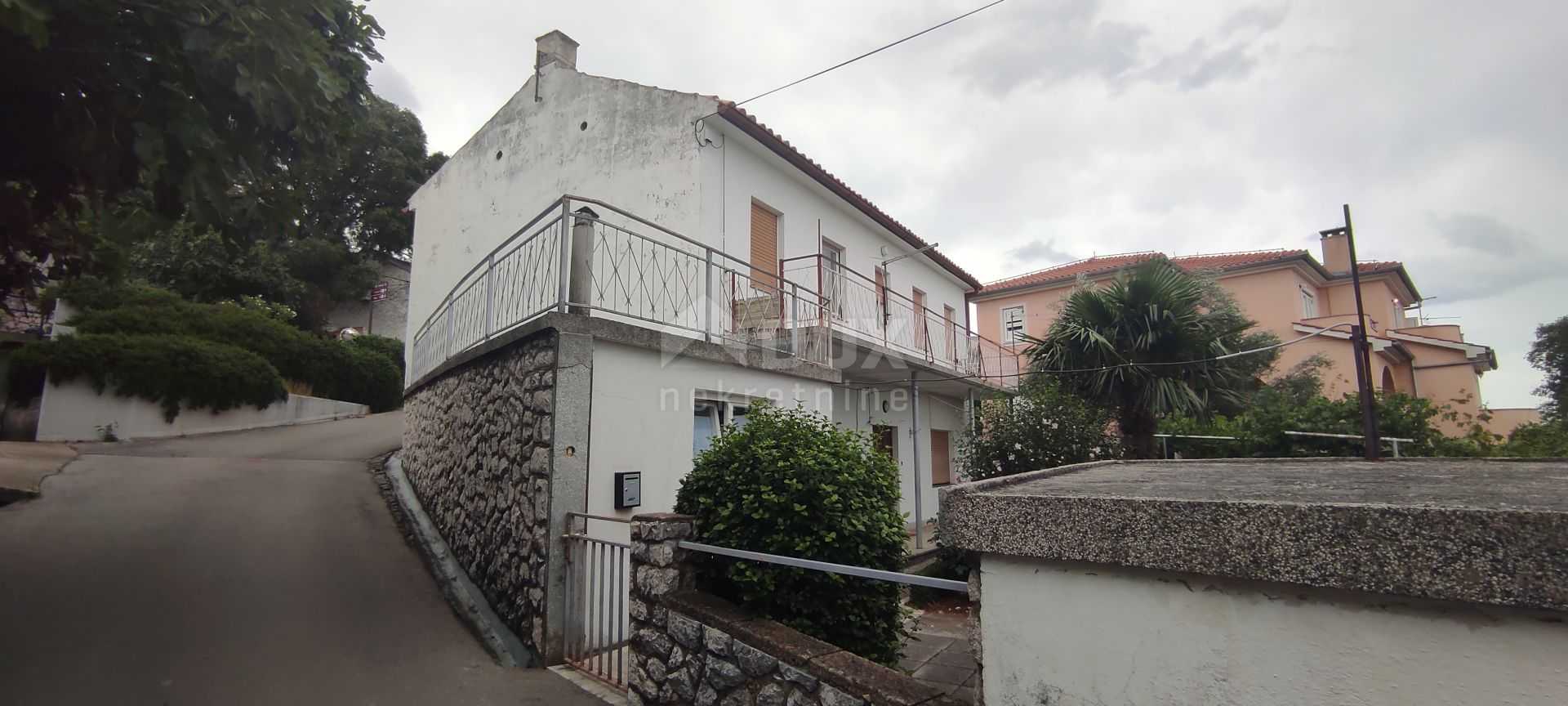 House in Klanfari, Primorsko-Goranska Zupanija 10870455