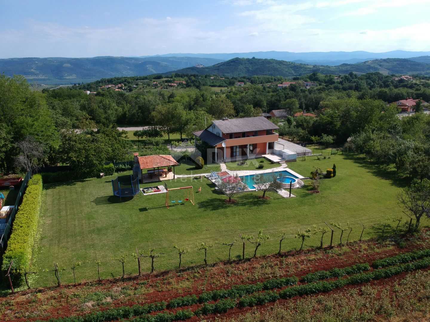 Hus i Karojba, Istarska Zupanija 10870627