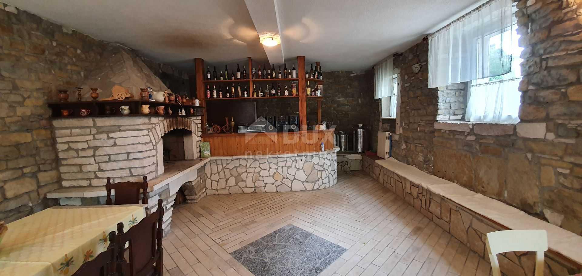 Hus i Momjan, Istria County 10870798