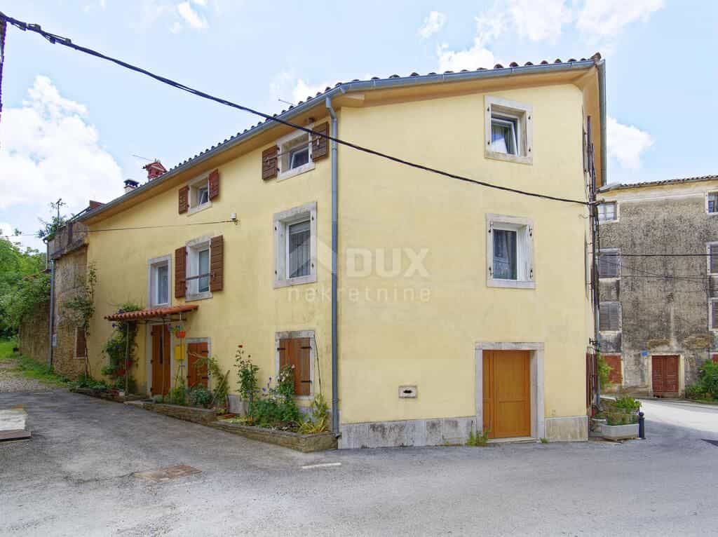 Rumah di Momjan, Istria County 10870798