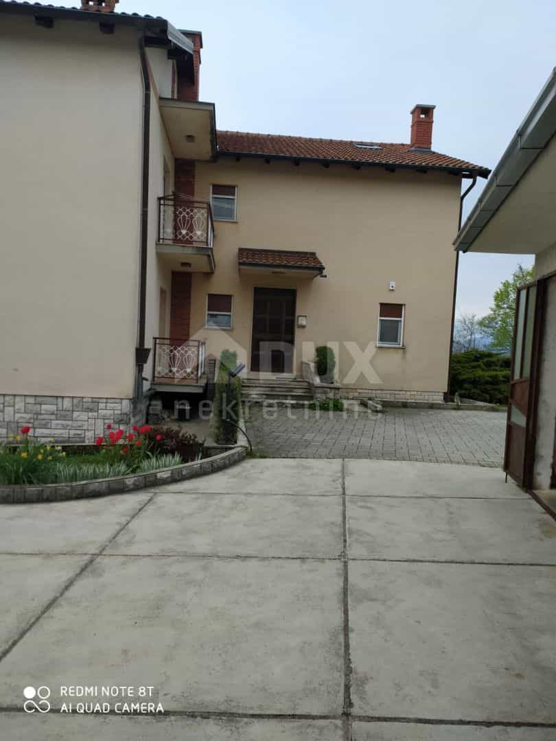 房子 在 Viškovo, Primorsko-goranska županija 10870895