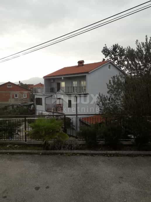 Kondominium w Rijeka, Primorsko-goranska županija 10870924