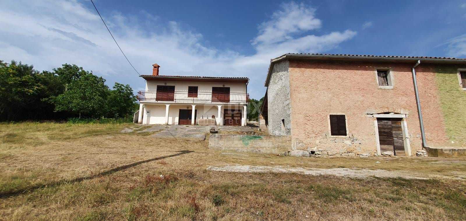 House in Lupoglav, Istarska Zupanija 10871008